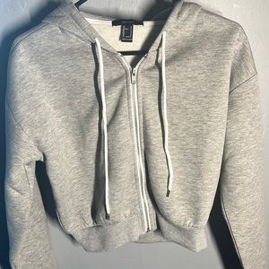 Cropped grey jacket